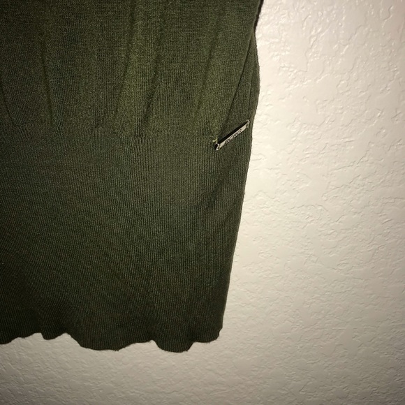 BCBGMaxAzria Turtleneck Sweater Short Sleeve Olive/ Army Green Sz L EUC - Picture 4 of 8